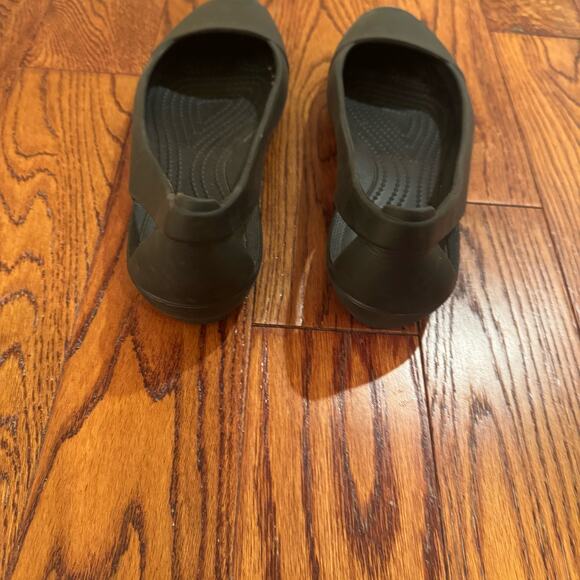 Crocs Iconic Comfort Kelli Black Ballerina Womens 8 Slip On Flat Bendable Shoes - Picture 7 of 16